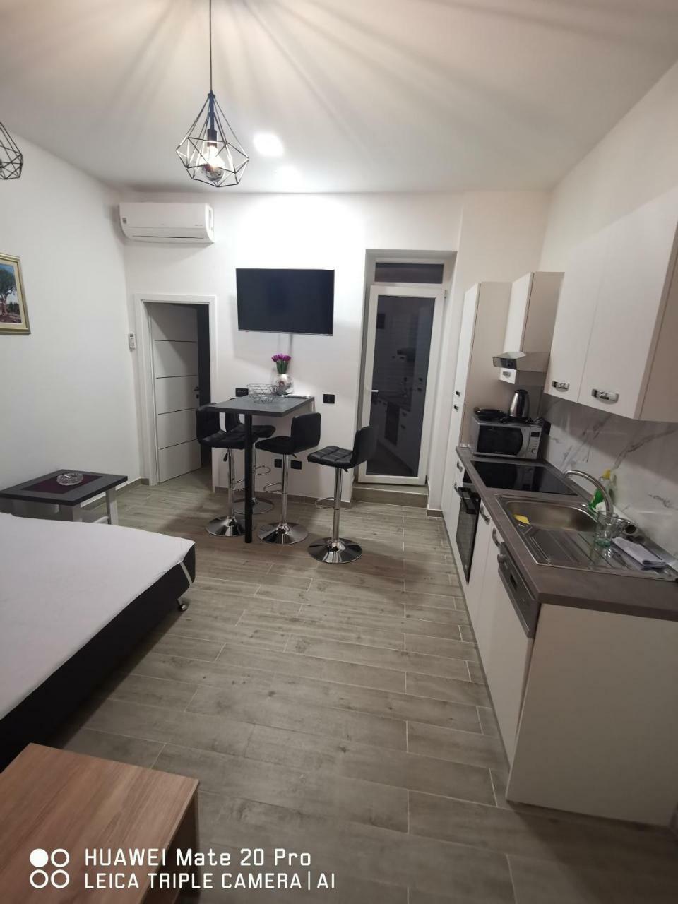 Apartment Toni Pola Esterno foto